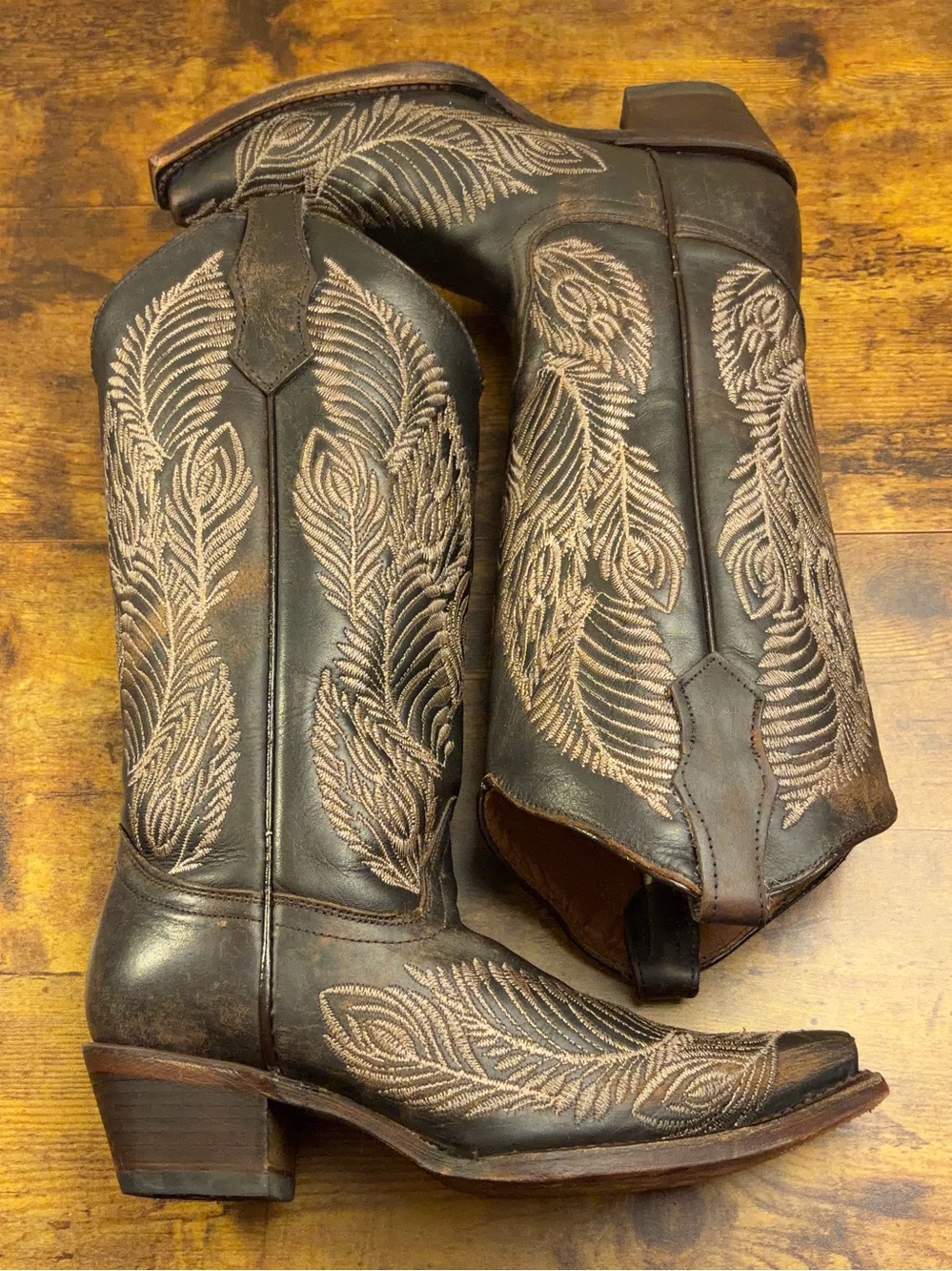 Circle G Western Boots Womens Size 7 Feather Embroidered Dark Brown Snip Toe